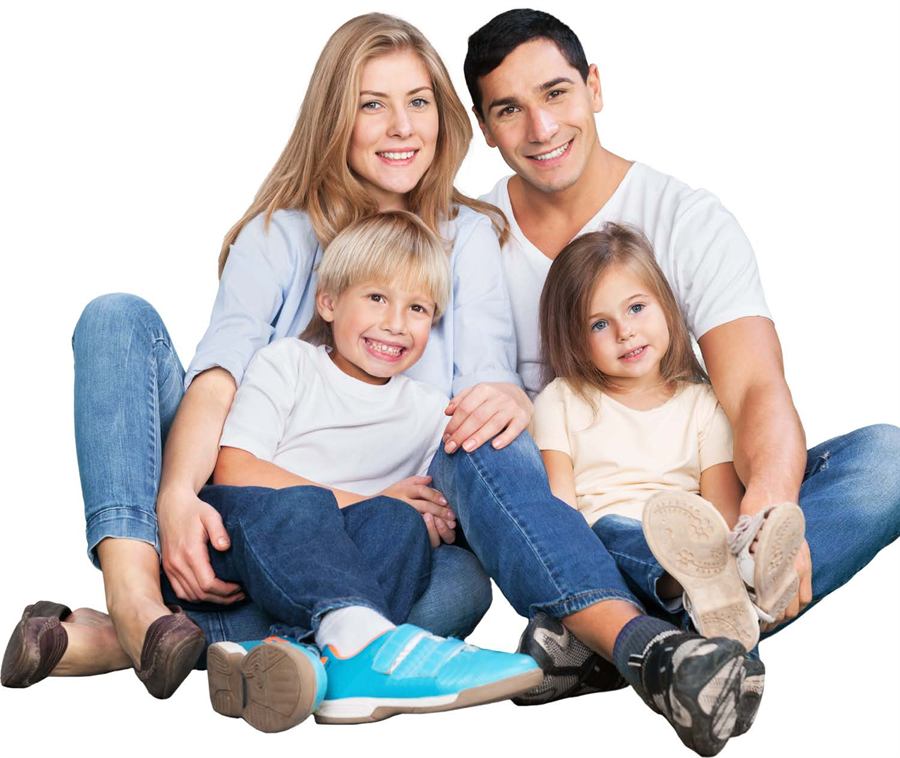 Família sorrindo junta
